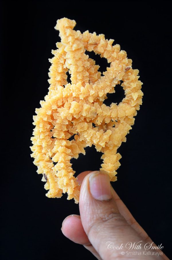 muchore-recipe-moong-dal-chakli.1024×1024 (9) Muchore