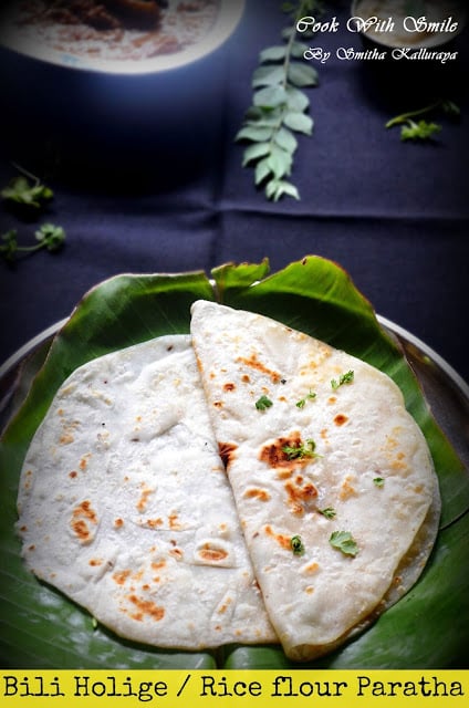 bili-holige-stuffed-rice-flour-paratha-karnataka-recipes.32931.jpg how to do bili holige