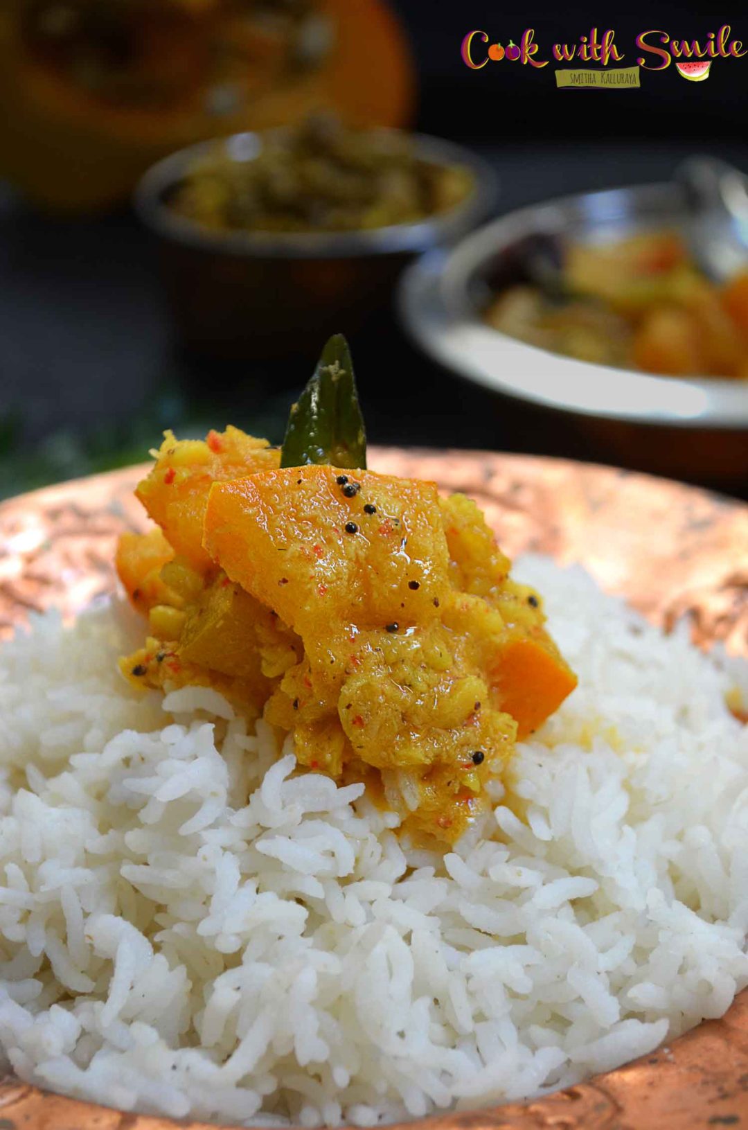 PUMPKIN KOOTU RECIPE / KUMBALAKAI KOOTU RECIPE / PARANGIKAI KOOTU Cook with Smile