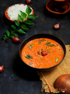 ulli theeyal recipe